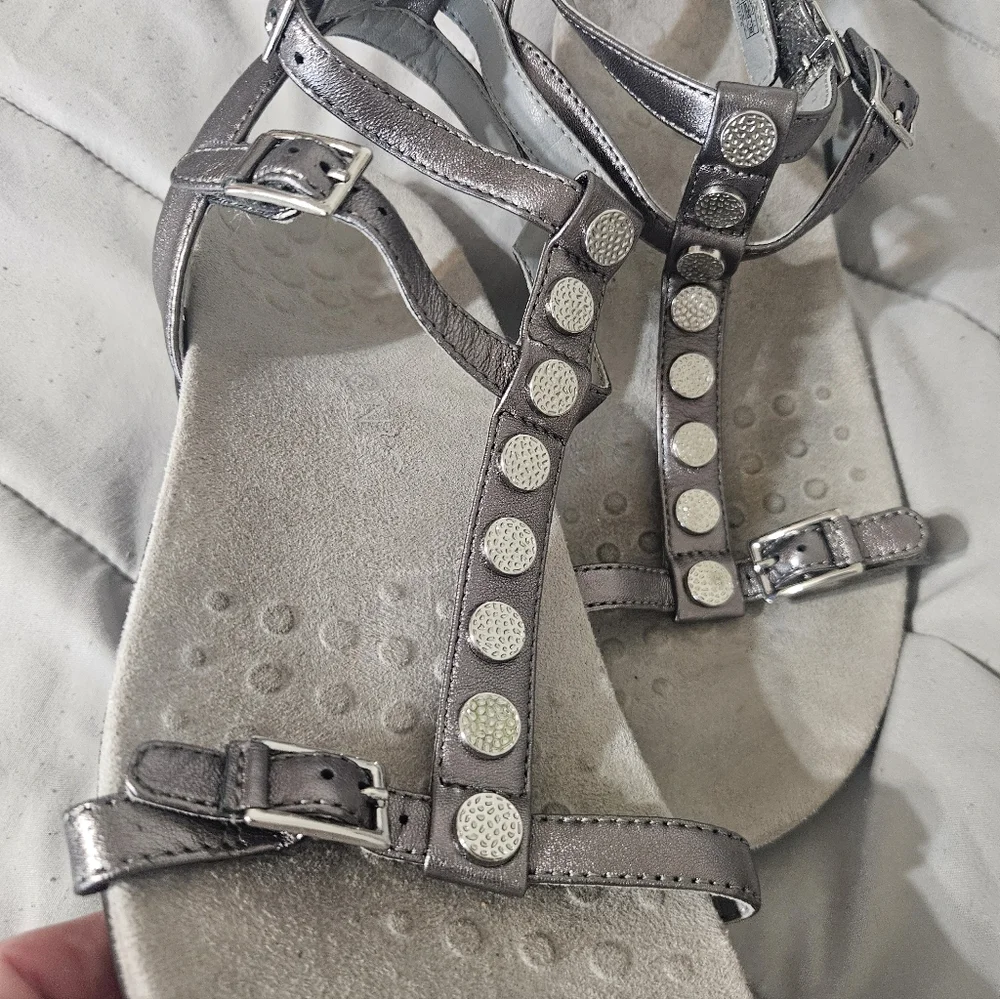 Vionic Sandals - Picture 2 of 14